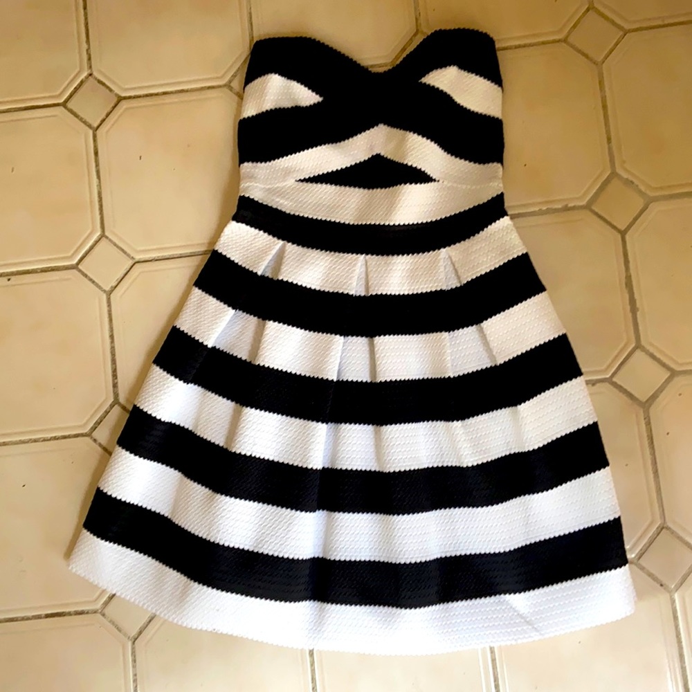 Express- Strapless Party Dress- Size S
